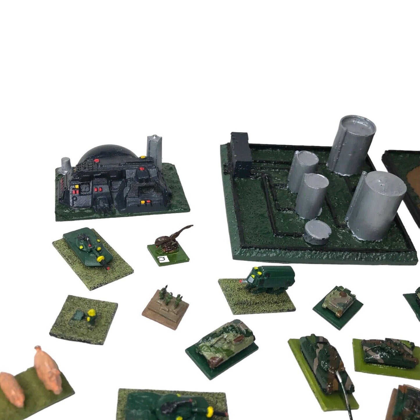 Massive Bundle of Tabletop War & Sci-Fi Gaming Models - Tanks Soldiers Alien